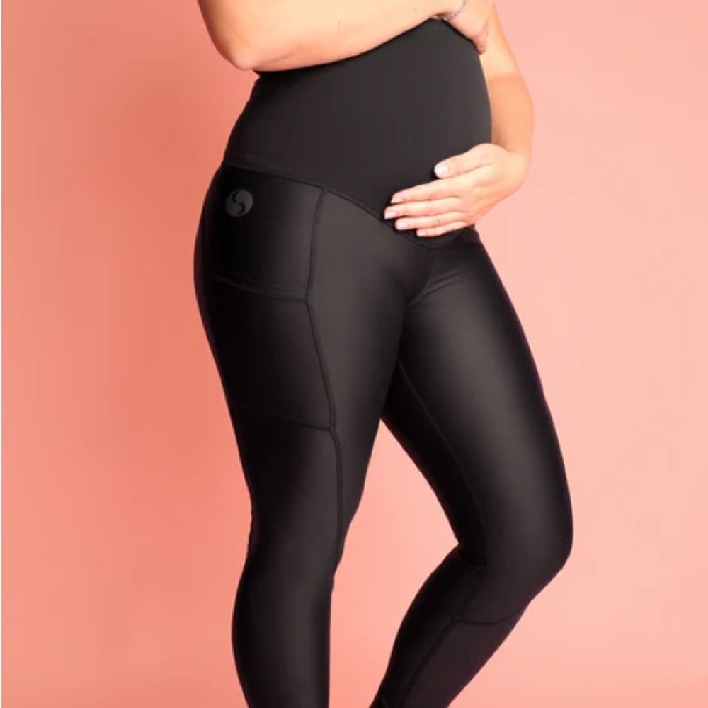 Cadenshae Maternity Leggings